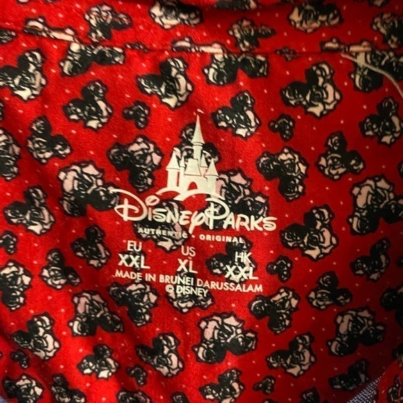 DISNEY Parks Minnie Roses Button Down Top XL - Picture 2 of 8